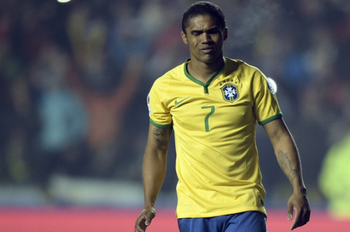 Douglas Costa: Saya Bukan 'The New Neymar'