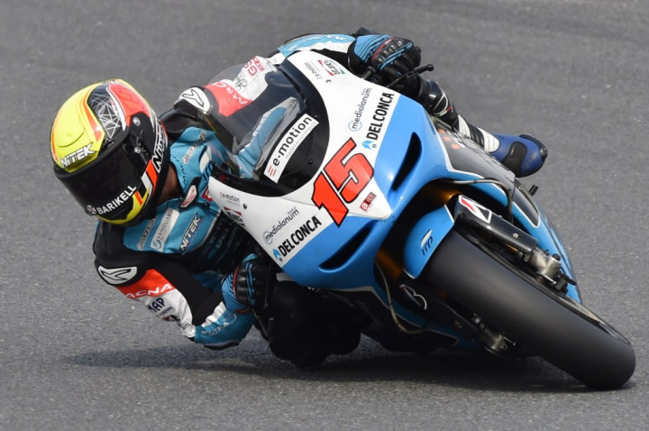 Kecelakaan di FP4, Delapan Tulang Alex de Angelis Patah