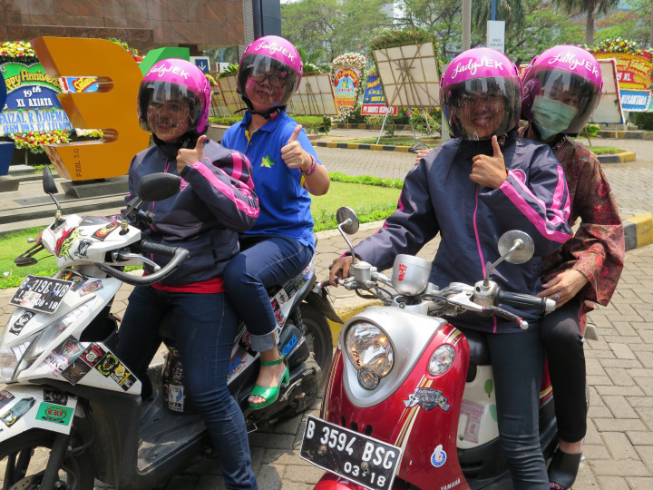 XL Dukung LadyJEK Lewat XL Tunai