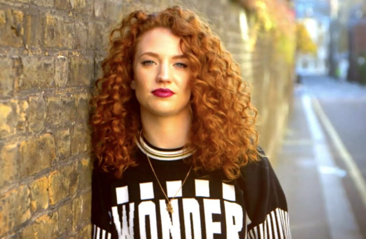 Alasan Jess Glynne Beri Judul Albumnya 'I Cry When I Laugh'