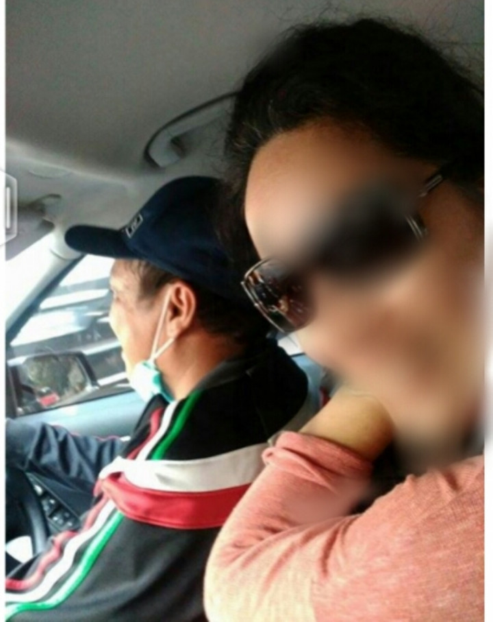 Setelah ke Restoran, Beredar Foto Gayus Sedang Setir Mobil