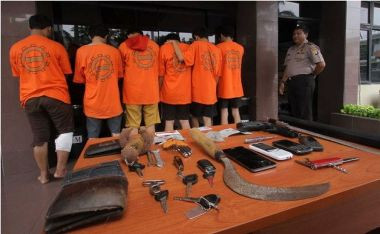 Polisi Ringkus Empat Rampok Yang Berkomplotan Dengan Sopir Mobil Boks