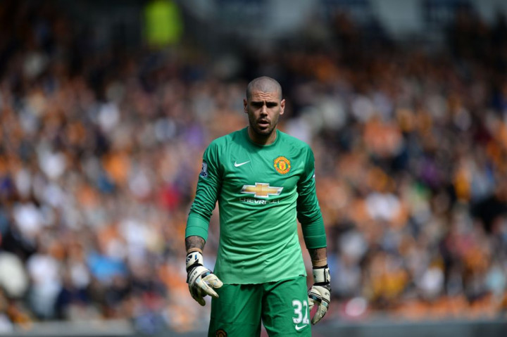 Awal Tahun Depan, Valdes Hengkang dari Manchester United?