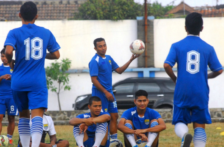 Bonus Ratusan Juta Rupiah dari Bobotoh Menanti Persib