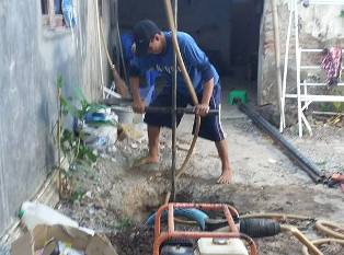 Kemarau Panjang, Tukang Sumur Bor Tuai Rezeki