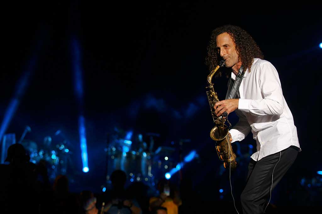 Alunan Saksofon Kenny G Hibur Penggemarnya di Yogyakarta
