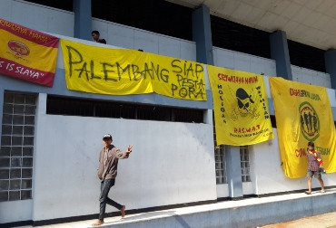 Ratusan Suporter Sriwijaya FC Telah Tiba di GBK