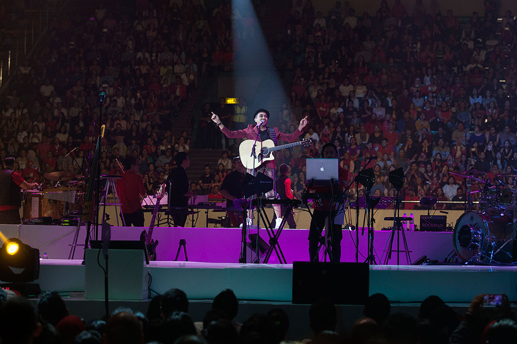 Konser Menanti Arah Rayakan 20 Tahun Karir Glenn Fredly