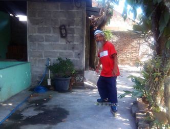 Mbah Supri: Jangan <i>Nunggu</i> Dibantu Orang Lain 