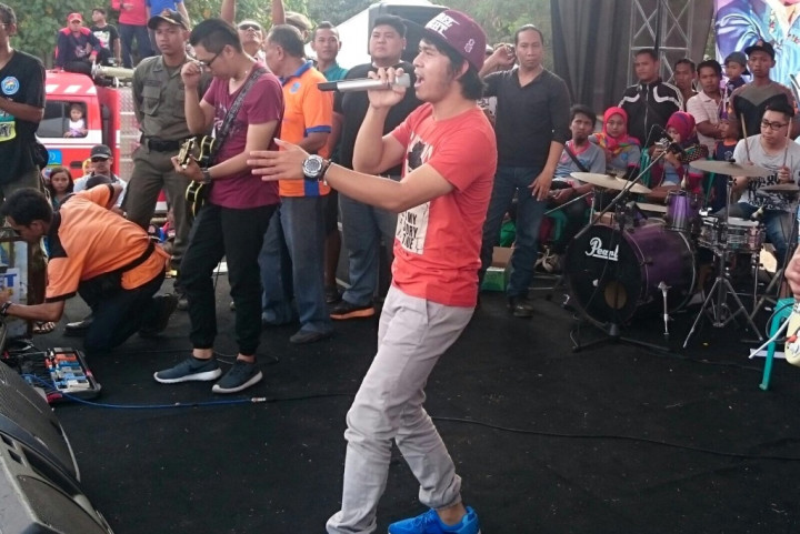 Hendak Manggung, Cakra Khan Dipukul Orang Tak Dikenal