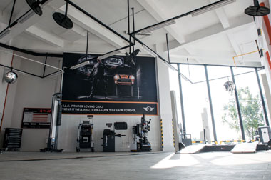 Bengkel Resmi Mobil MINI Akhirnya Buka di Surabaya