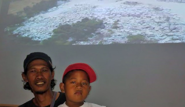 Muhammad Ihwan dan Galang (kiri).  