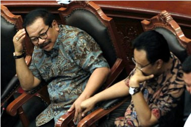 Soekarwo Akui Ada Kelangkaan Pasir dan Batu di Jawa Timur