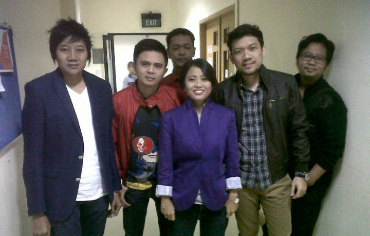 Setahun Pemerintahan Jokowi, Sita 'Base Jam': Bikin Gemes!