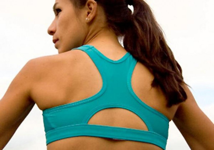 5 Kebiasaan yang Bikin Payudara Mengendur