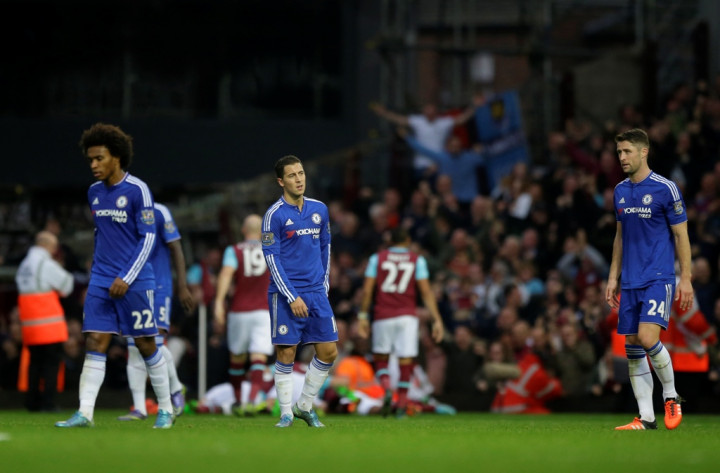 Usai Kalah dari West Ham, Cahill Ungkapkan Suasana Buruk di Ruang Ganti Chelsea