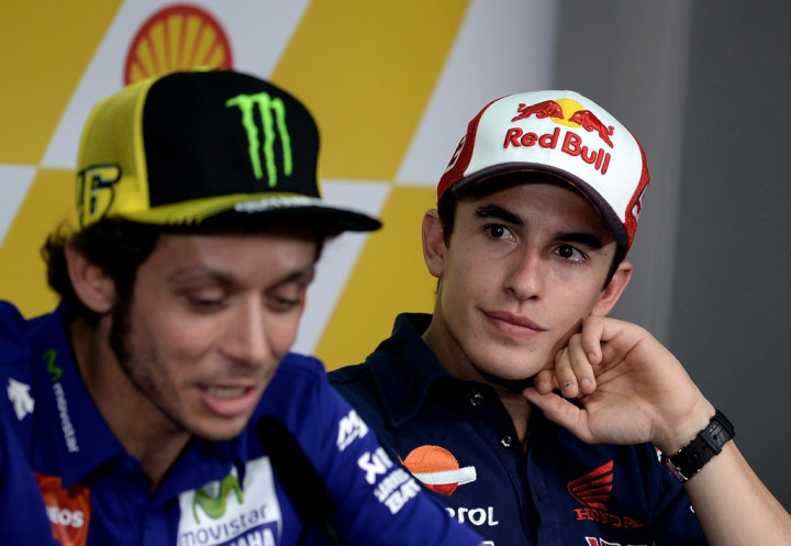 Rossi Terlihat Aneh di Mata Marquez