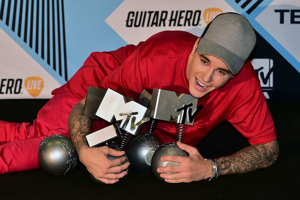 Justin Bieber Sabet Lima Penghargaan di MTV EMA 2015