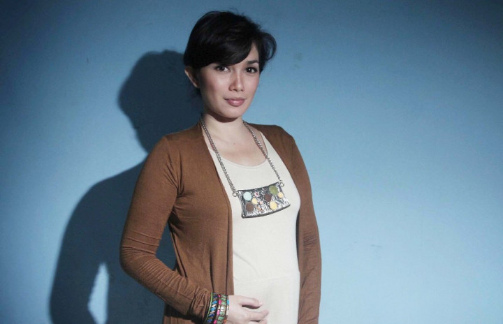 Anak Diaku-aku Orang Tak Dikenal di Medsos, Ussy Lapor ke Polda 