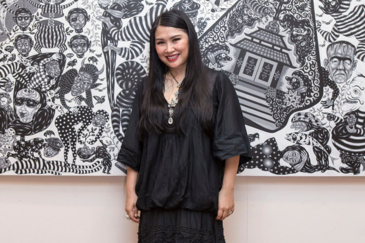 Titi DJ Bisnis Aksesori Sambil Tunggu Rilis Album, Desember