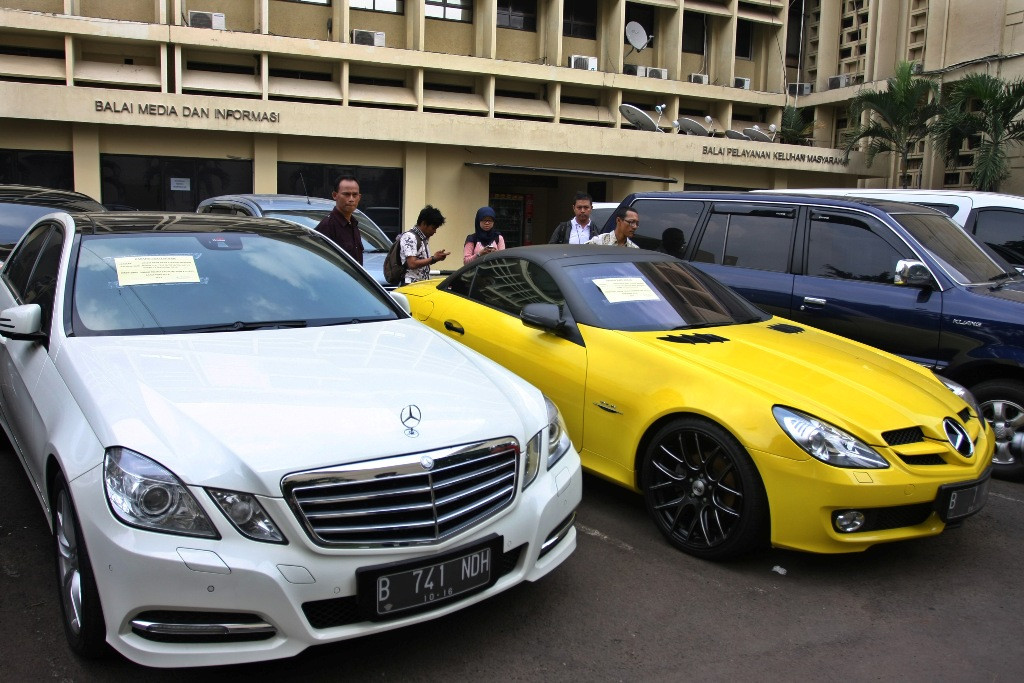 Kredit macet. ANTARA FOTO/Reno Esnir. 