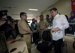 Menteri Yuddy: Pemprov Jatim Bisa Jadi Pionir Reformasi Birokrasi