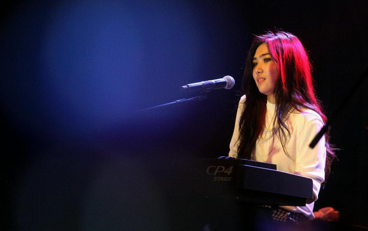 Fokus Bermusik, Isyana Sarasvati Tolak Tawaran Film