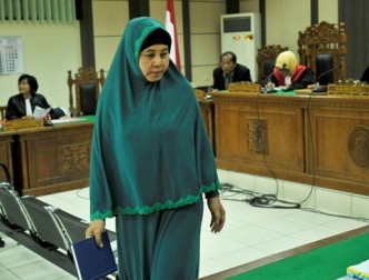 Hukuman Mantan Bupati Kendal Bertambah Satu Tahun