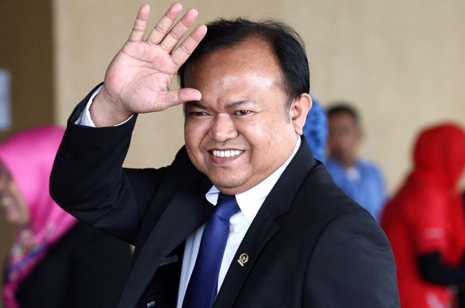 Sisca Minta Duit ke Rio Buat Sekolah Anak