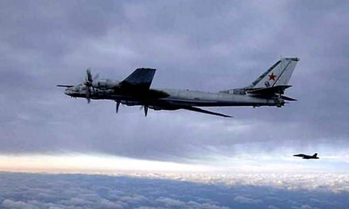 Jet Tempur AS Halau Pesawat Pengebom Rusia di Laut Jepang  