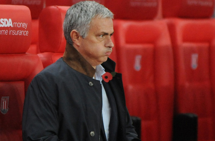 Mourinho Pesimistis Chelsea Finis Empat Besar