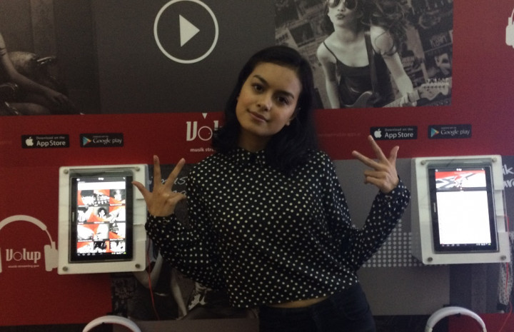 Cara Eva Celia Dukung Musik Tanah Air 