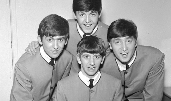 Sempat Hilang 40 Tahun, Jas Milik John Lennon akan Dilelang