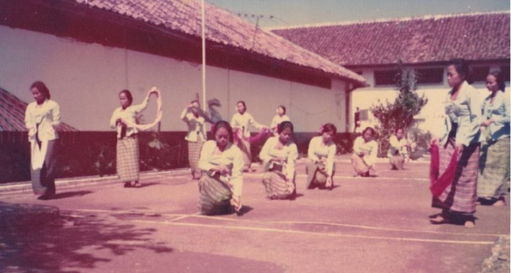 Dialita Berjuang Mengais Lagu-Lagu Tapol 65