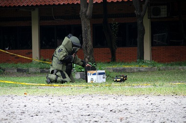 Bungkusan Ditemukan di Pasar Cipulir Berisi Pipa Dililit Kabel