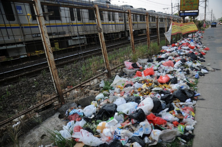 Upah Tak Dibayar, 1600 Sopir Truk Sampah Mogok