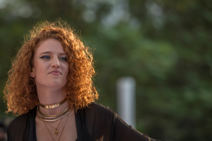 'Take Me Home,' Video Musik Terbaru Jess Glynne
