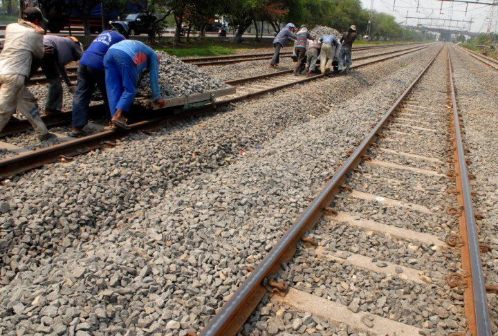 Rel Kereta di Tanjung Priok Diharapkan Selesai Akhir 2015