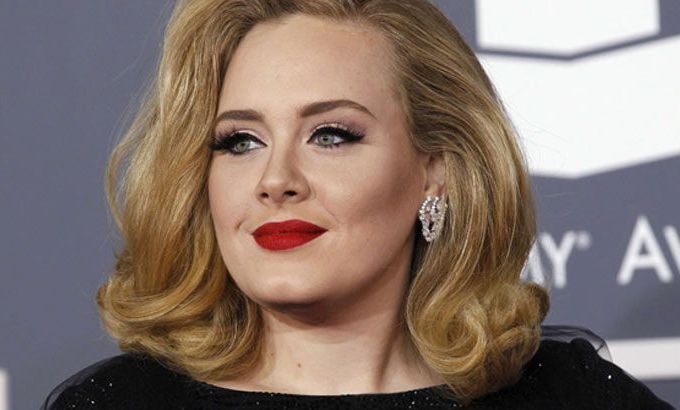 Adele Tidak akan Pernah Berpose Tanpa Busana