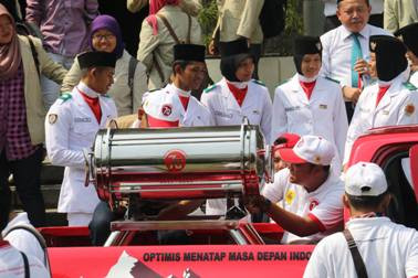 Sambangi UGM, Kapsul Waktu Angkut 10 Resolusi Mahasiswa