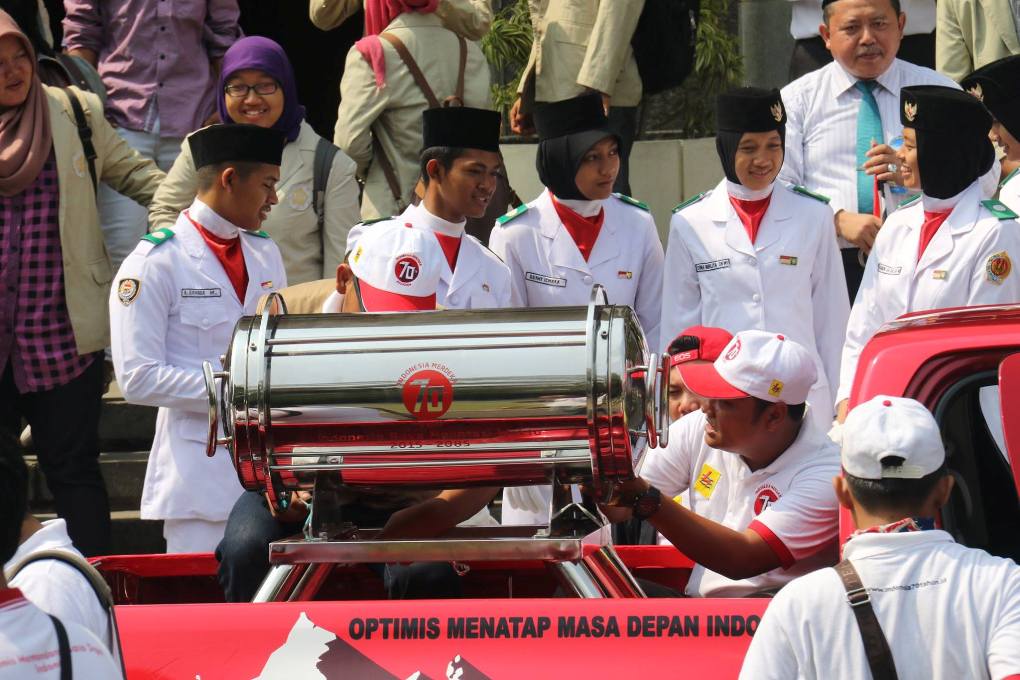 Tim Ekspedisi Kapsul Waktu saat singgah di UGM, Yogyakarta, Kamis (5/11/2015). (Metrotvnews.com/Patricia Vicka)