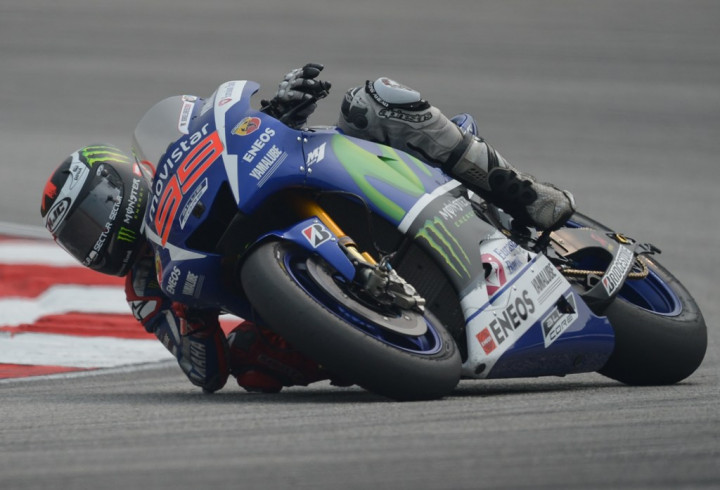 Lorenzo Bakal Tampil Maksimal Demi Ungguli Rossi di MotoGP Valencia