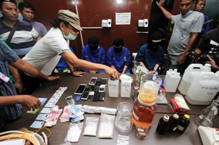 Tes Urine, Anggota Satreskrim Polrestabes Surabaya Kabur