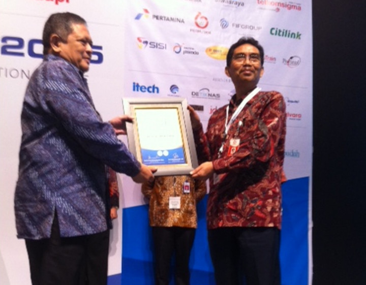 Perum Perhutani Raih Penghargaan Top Green IT 2015