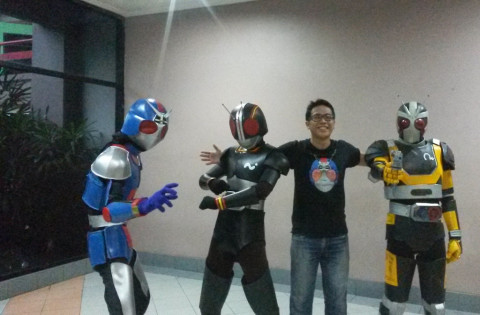 What Is Baja Hitam In English