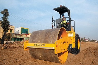 Gubernur Tegaskan Anggaran Rp63,8 M untuk Perbaikan Jalan