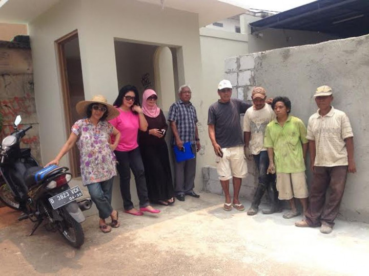 <i>Kita Hanya Membangun Tembok Pembatas Kompleks</i>