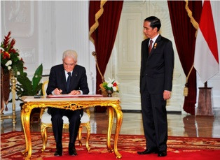 Jokowi dan Presiden Italia Teken Kontrak Baru Bidang Logistik hingga Otomotif