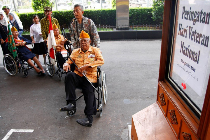 Lumpuh, Veteran Perang Ini Hanya Bisa Terbaring di Tempat Tidur 