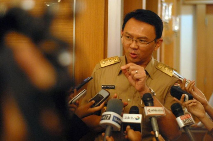 Ahok Imbau Yayasan dan Warga Tak Bantu Orang Miskin